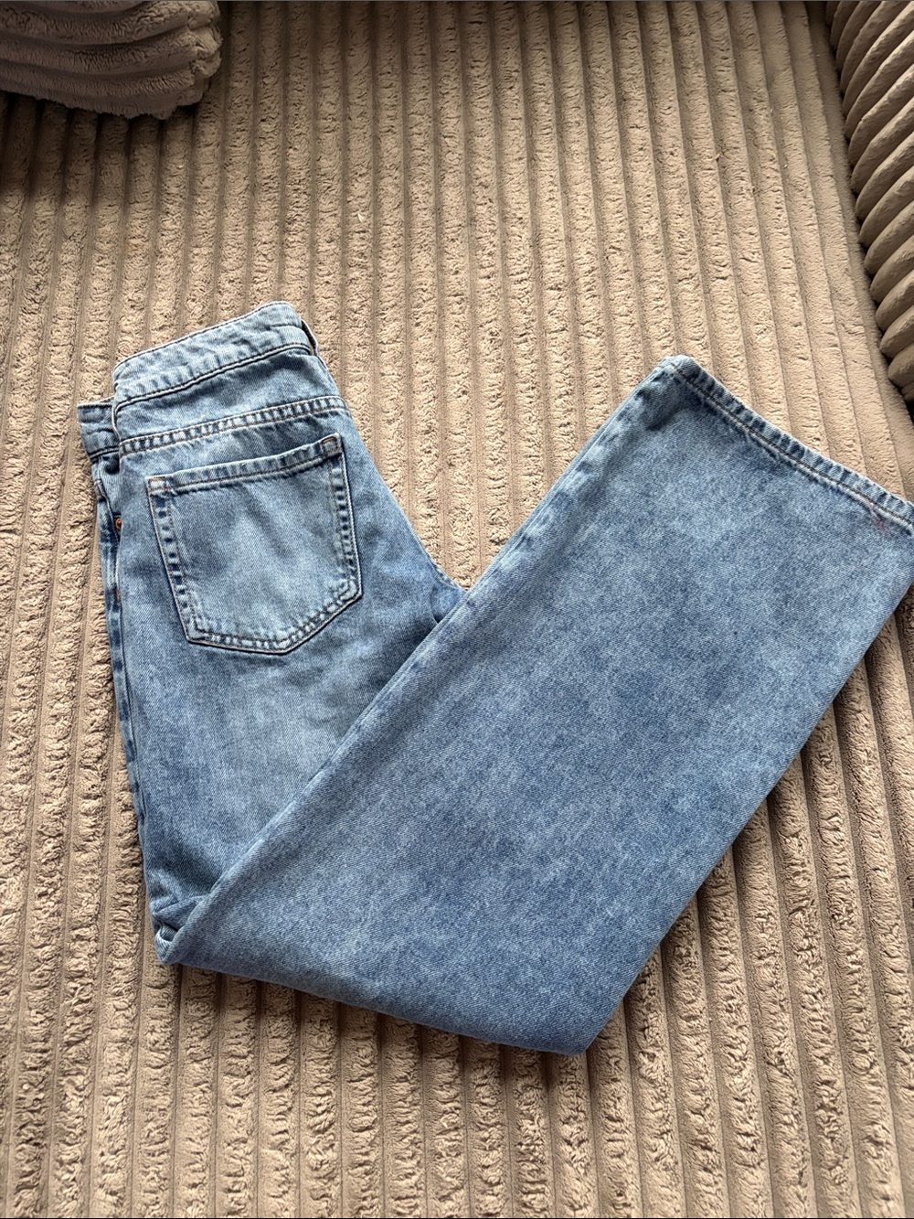 Classic Light Blue Women’s Jeans- Straight Fit 000 Reg